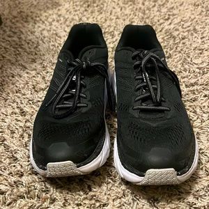 Hoka Clifton 6. Size 7.5